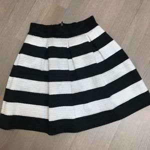 Gracia Skirt